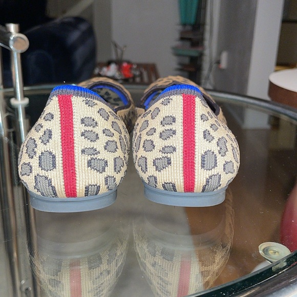🐆Rothy’s Rounded Flat Cheetah Print shoes - Picture 3 of 6